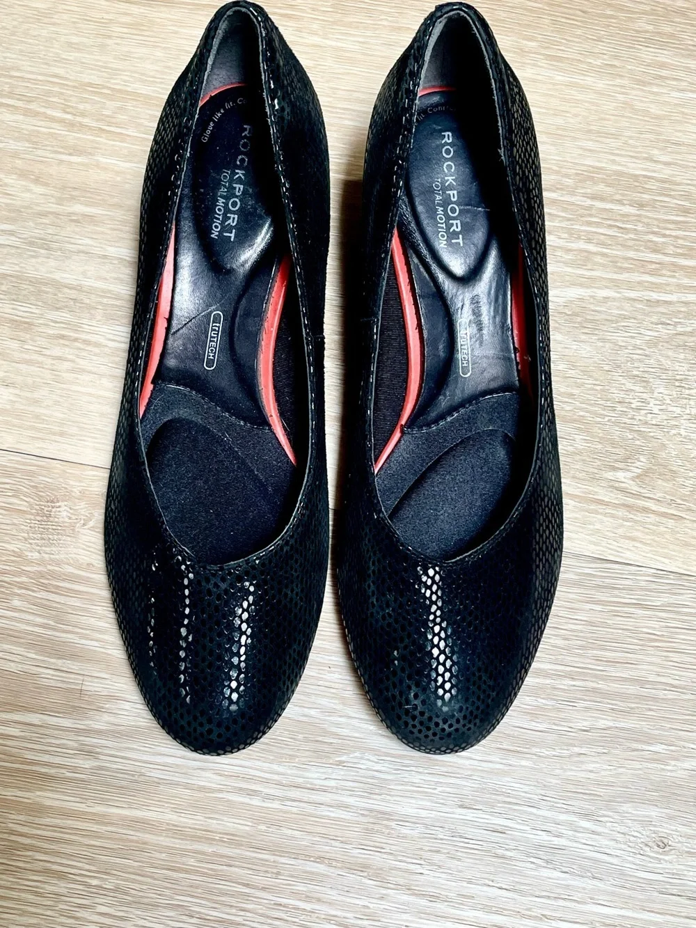 Rockport classic pump